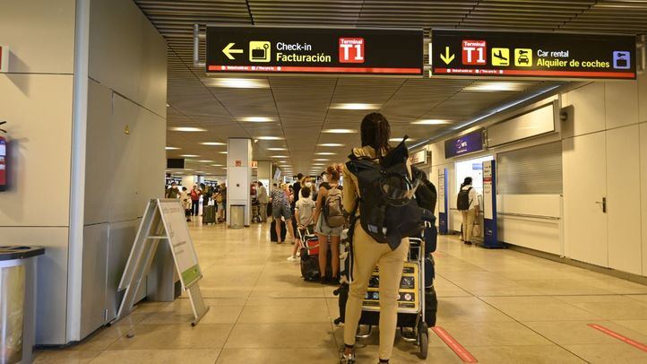 Pasajeros en el aeropuerto