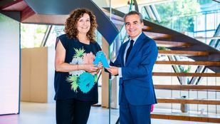 Paloma García y Patricia Claudia, ‘Premio A Mujer Profesional Autónoma’ de CaixaBank en Madrid