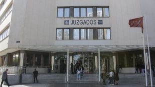 La decana de los jueces de Madrid ordena el desalojo de los funcionarios atrincherados en Plaza Castilla