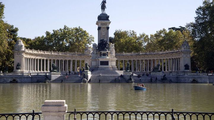 Diez parques cerrarán por viento y altas temperaturas, entre ellos El Retiro