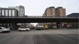 Una fallecida en un incendio provocado bajo el Puente de Pedro Bosch