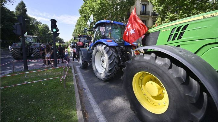 Manifestación de tractores por el centro de Madrid