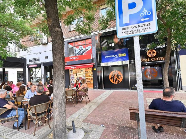 Los vecinos evalúan el medio año de la ZPAE en Ponzano: 'Hay mejoras, pero no se cumple'