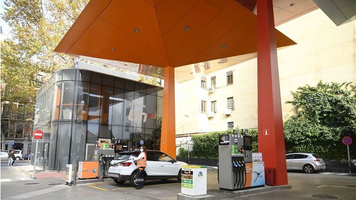 Gasolinera en la calle Alberto Aguilera