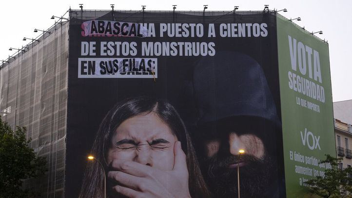 La lona de Vox, cambiada