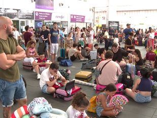 Los afectados por la suspensión de trenes sin “tiempo a reaccionar”