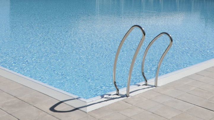 Imagen de archivo de una piscina