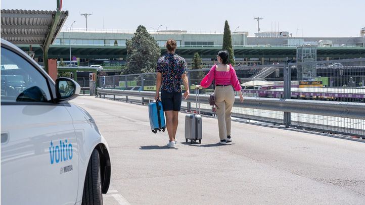 Voltio amplía su servicio de coches eléctricos hasta el aeropuerto