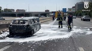Incendio en la M-30 tras el choque entre dos coches