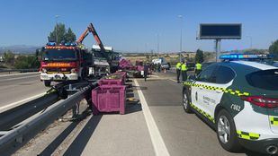 Herido leve el conductor de un camión en Majadahonda