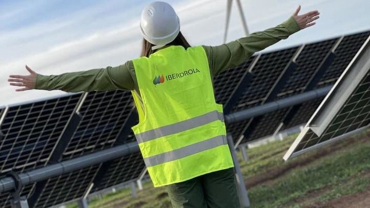 Iberdrola inicia el proceso de puesta en marcha de Cespedera, su primera planta fotovoltaica en Cádiz