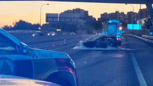 Herido con quemaduras graves un conductor al arder su coche