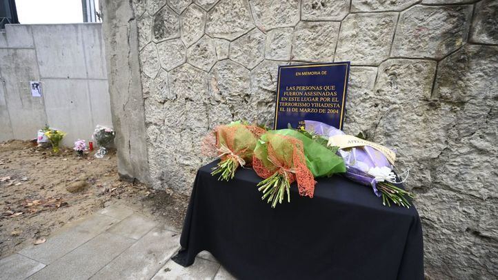 Homenaje y ofrenda floral organizados por la Asociación 11-M Afectados del Terrorismo