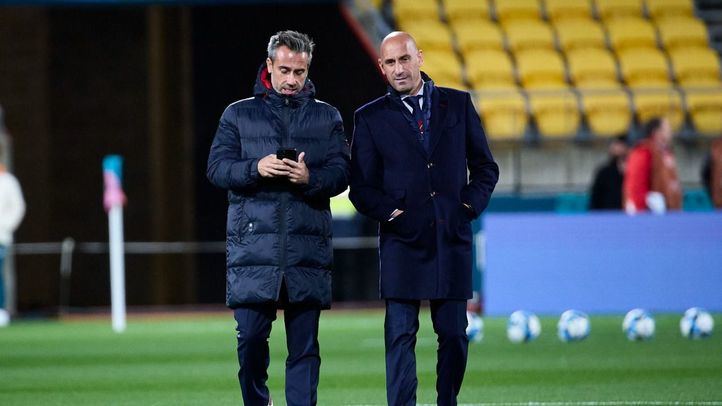 Jorge Vilda, seleccionador nacional, junto al presidente de la RFEF, Luis Rubiales