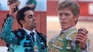 Miguel de Pablo y Borja Jiménez muestran las orejas que cortaron