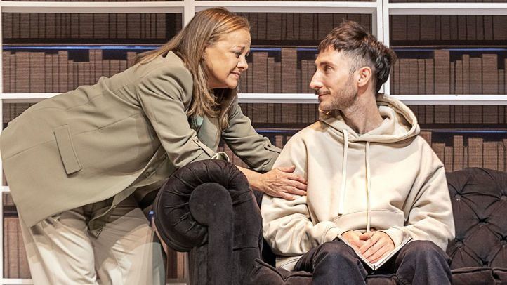 Imagen de la obra 'Hechos y faltas' en el Teatro Pavón
