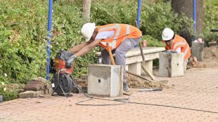 El Ayuntamiento renueva "el oasis" de la Rosaleda del parque del Oeste