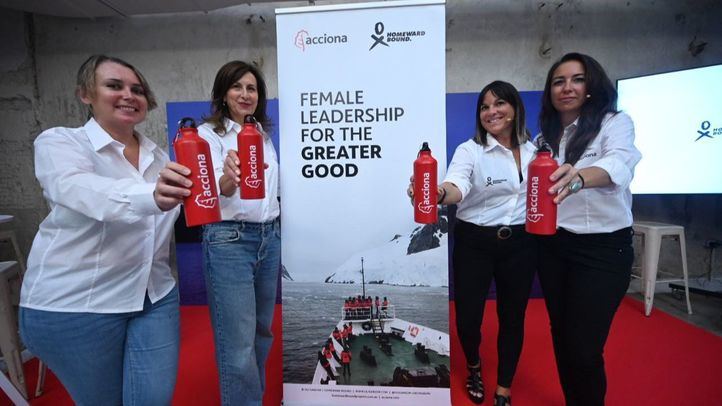Cuatro de las de las siete mujeres que participarán en la expedición a la Antártida