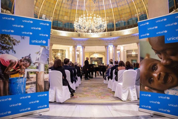 Concierto solidario a favor de UNICEF bajo la cúpula del Hotel Palace