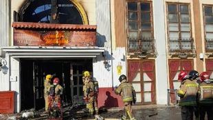 Localizados con vida todos los desaparecidos en el incendio de una discoteca sin licencia en Murcia