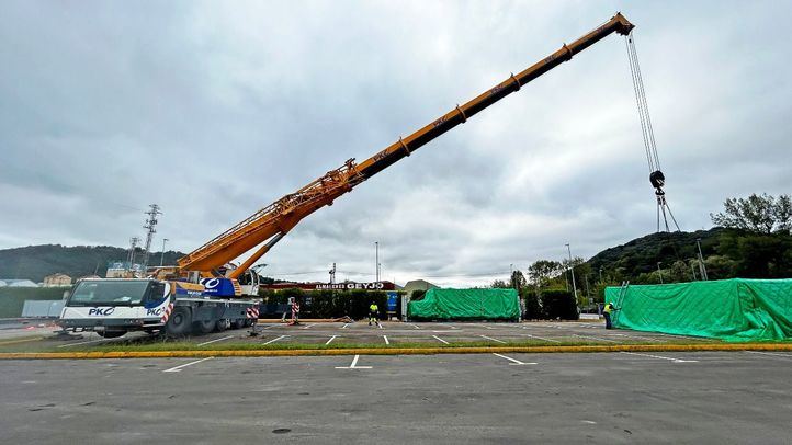 Comienza la llegada de maquinaria para la fabricación de paneles en la nueva planta de Exiom e Iberdrola