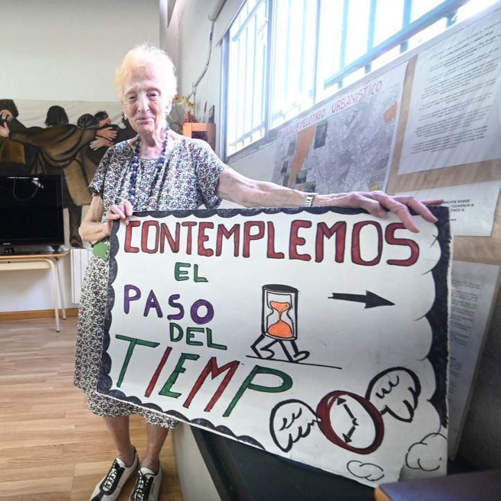 Gloria Cavanna, en la Asociación de Vecinos Valle Inclán