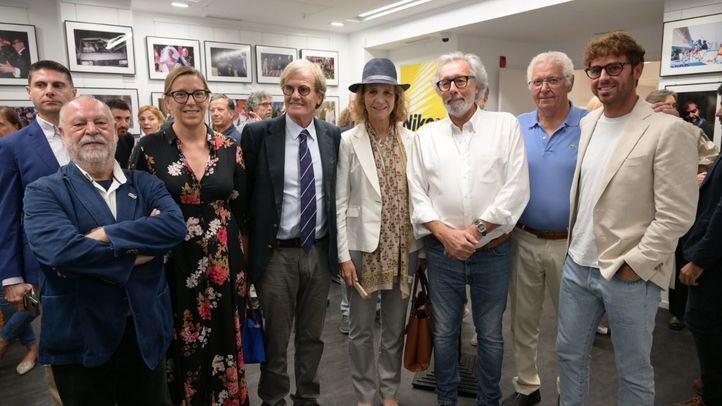 Inauguración de la exposición de fotos 'Familia Real, familia del Rey', en la que participa Chema Barroso