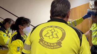 Samur atiende al herido por arma blanca en Villaverde