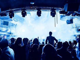 Una joven americana denuncia haber sido violada en un baño de la discoteca Kapital