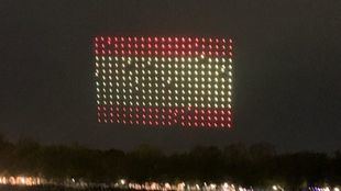 Espectáculo de drones en el Lago de la Casa de Campo