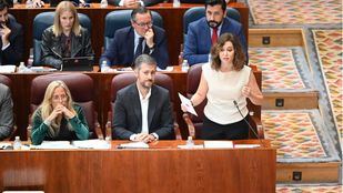 Becas comedor y pin parental: quebraderos de cabeza para Ayuso en su regreso a Madrid