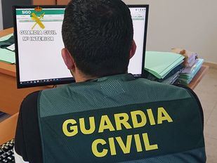 Detenida por estafar más de 83.000 euros a un párroco