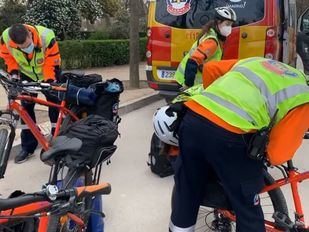 La Unidad Lince del Samur celebra sus 25 años salvando vidas en bicicleta