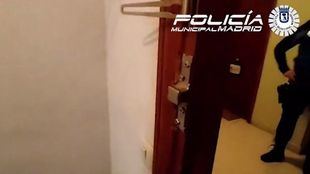Cerradura forzada en una vivienda de San Blas por unos okupas