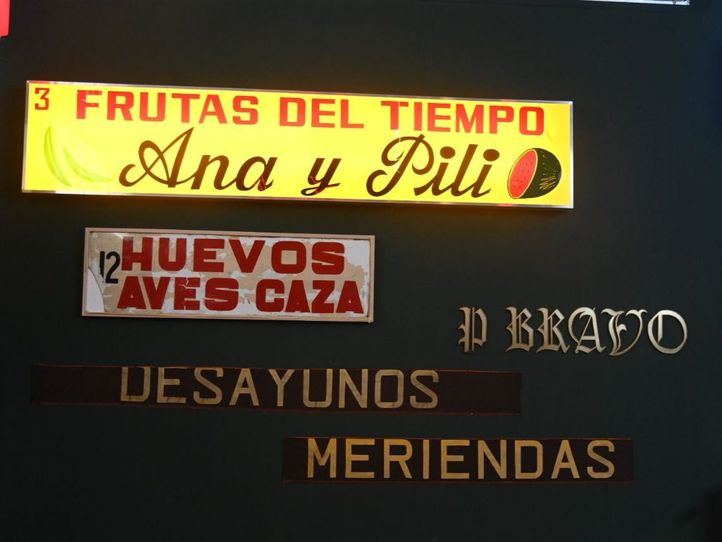 Exposición 'No va a quedar nada de todo esto': 150 rótulos que forman parte del patrimonio gráfico comercial madrileño