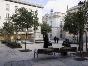 La plaza de Pontejos y su entorno mejora su accesibilidad