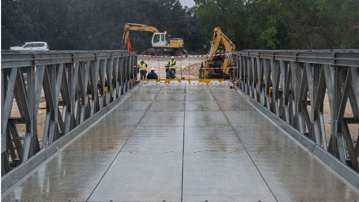 Obras en el puente 'Mabey', a 19 de octubre de 2023, en Aldea del Fresno
