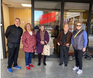Vecinos de Prosperidad acuden al Consorcio de Transportes para pedir un autobús lanzadera.