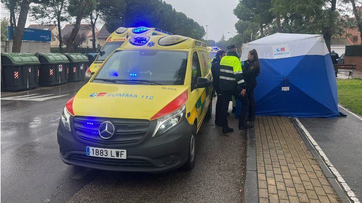 Una mujer de 39 años muere tras recibir varias puñaladas en plena calle
