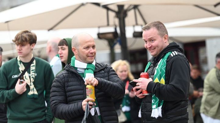 Aficionados del Celtic F.C. en la Plaza Mayor