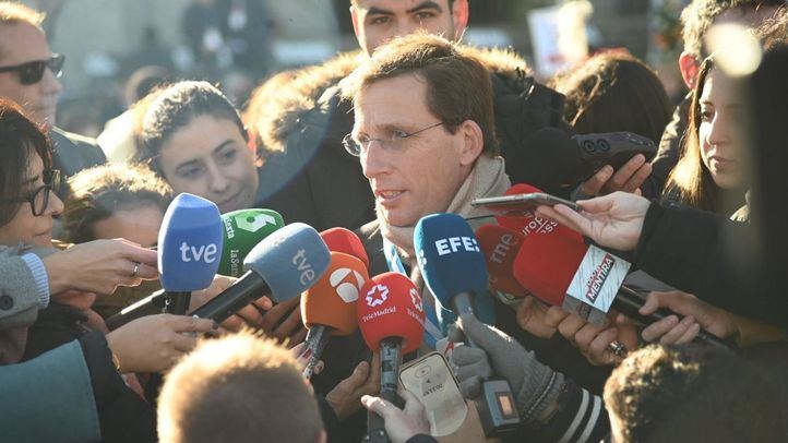 José Luis Martínez-Almeida a la entrada de la Misa en honor a la Virgen de la Almudena