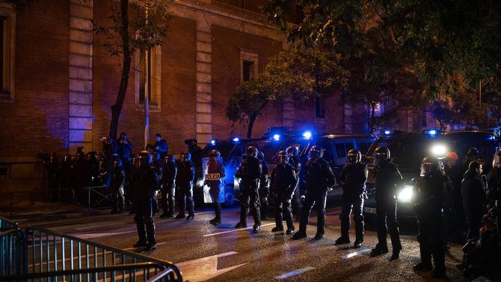 Cordón policial en las protestas contra a amnistía en Ferraz