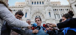 Almeida: “El régimen constitucional de 1978 se ha dañado casi de forma irreparable"