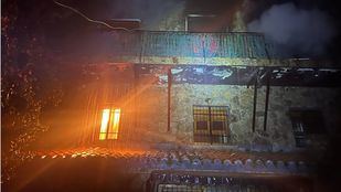 Una mujer y un bebé, intoxicados en el incendio de una vivienda okupada en Colmenarejo