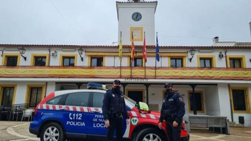 Agentes de la Policía Local de Perales de Tajuña