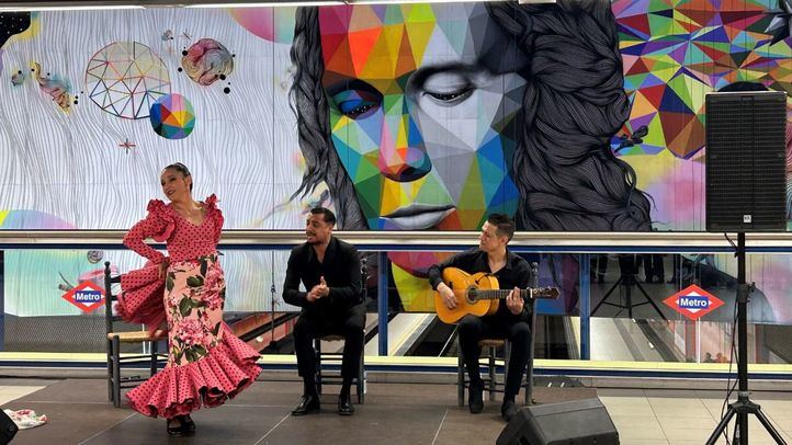La estación de Metro Paco de Lucía se convierte en un tablao en el Día del Flamenco