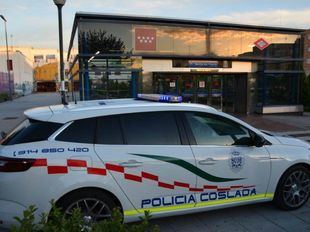 Detenidos cuatro menores por robar nueve móviles en una tienda de Coslada