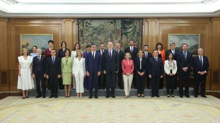 Los 22 ministros y ministras prometen su cargo ante el Rey Felipe VI