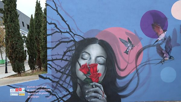 Mural con motivo del Día Internacional para la Eliminación de la Violencia de Género diseñado con la colaboración del Punto Municipal de Observatorio Regional de la Violencia de Género de Galapagar y supervivientes de violencia de género del municipio.