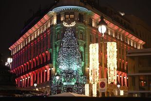 Mercadillos y luces: la Navidad ya está en Madrid